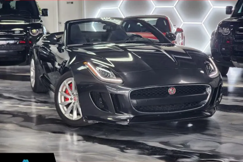 2016 Jaguar F-TYPE photo 1