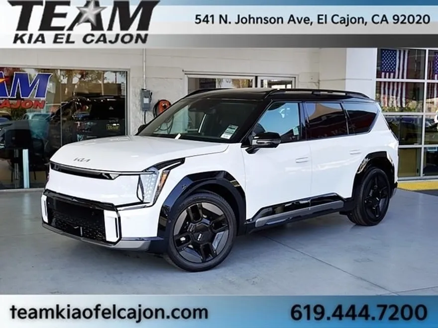2026 Kia EV9 GT-Line photo 1