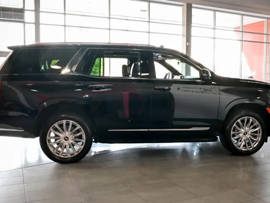 2022 Cadillac Escalade Premium Luxury photo 1