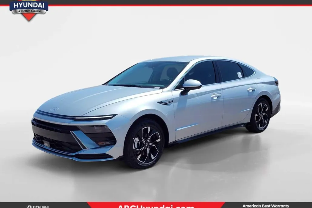 2025 Hyundai Sonata SEL photo 1
