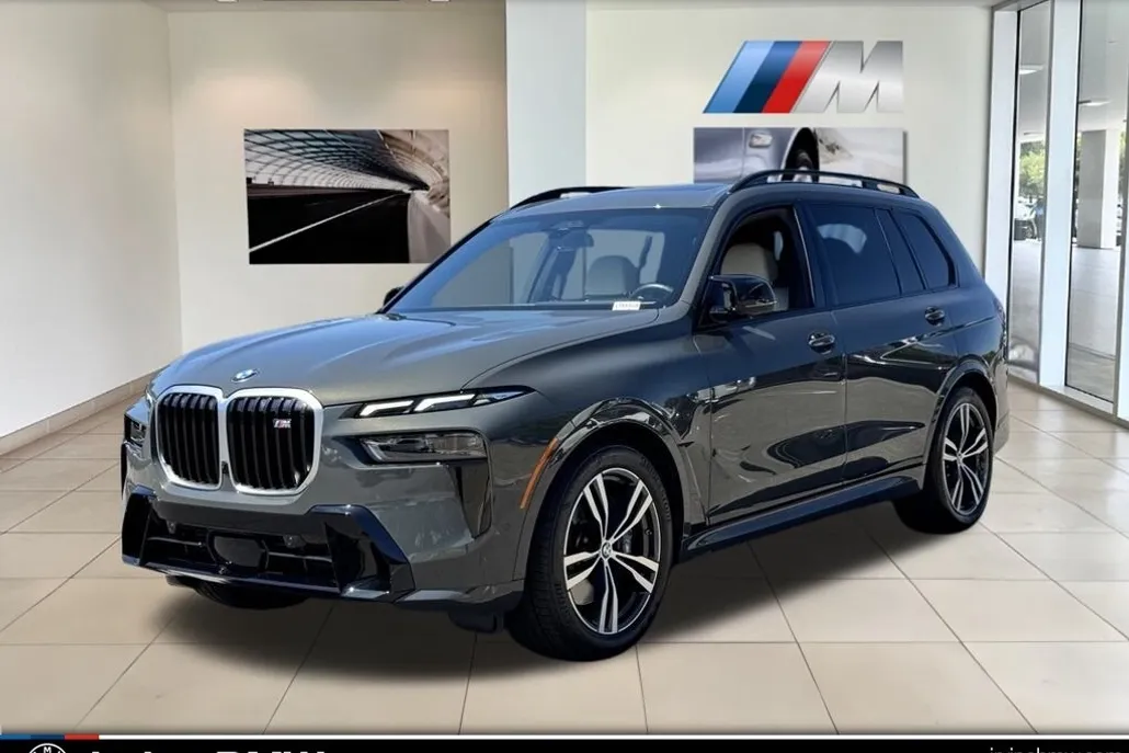 2023 Bmw X7 M60i photo 1