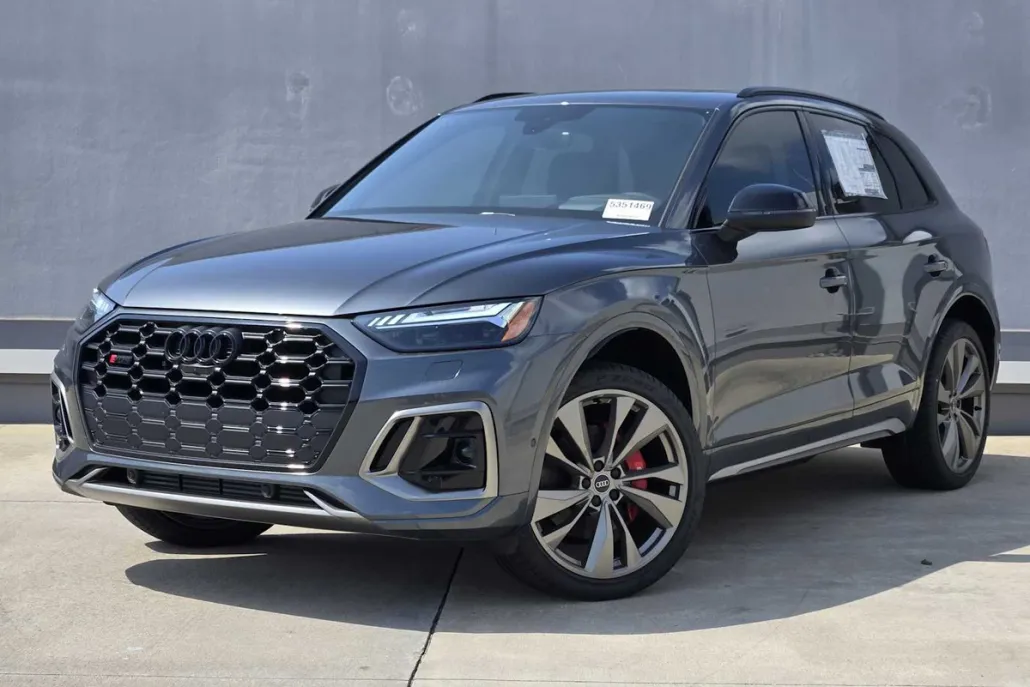 2025 Audi SQ5 Premium photo 1