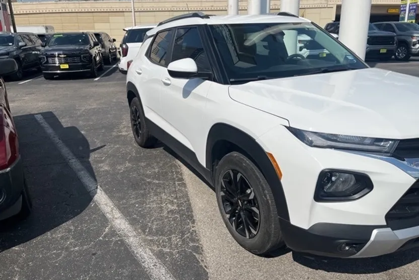 2023 Chevrolet Trailblazer LT photo 1