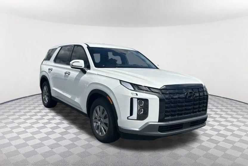 2025 Hyundai Palisade SE photo 1