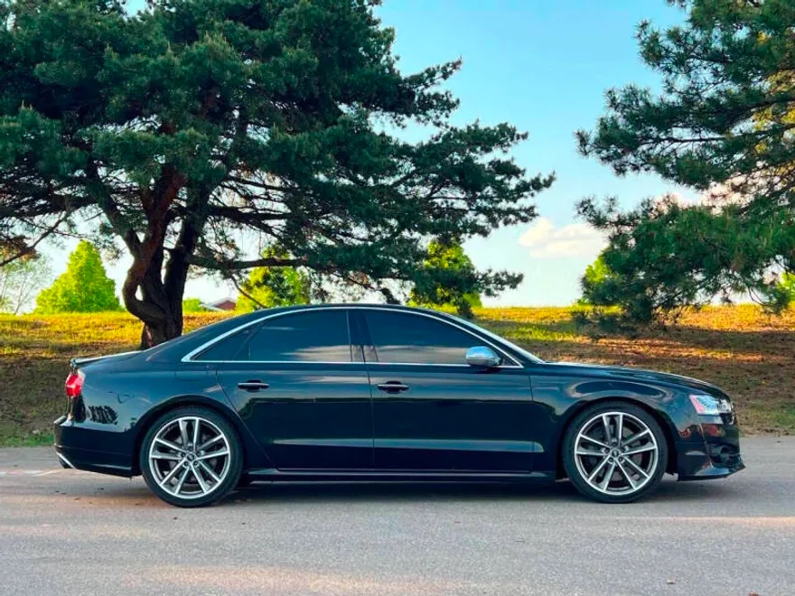 2016 Audi S8 Plus 4.0T Quattro photo 1