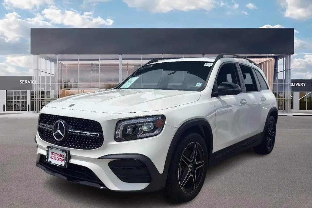 2023 Mercedes Benz GLB 250 4MATIC photo 1