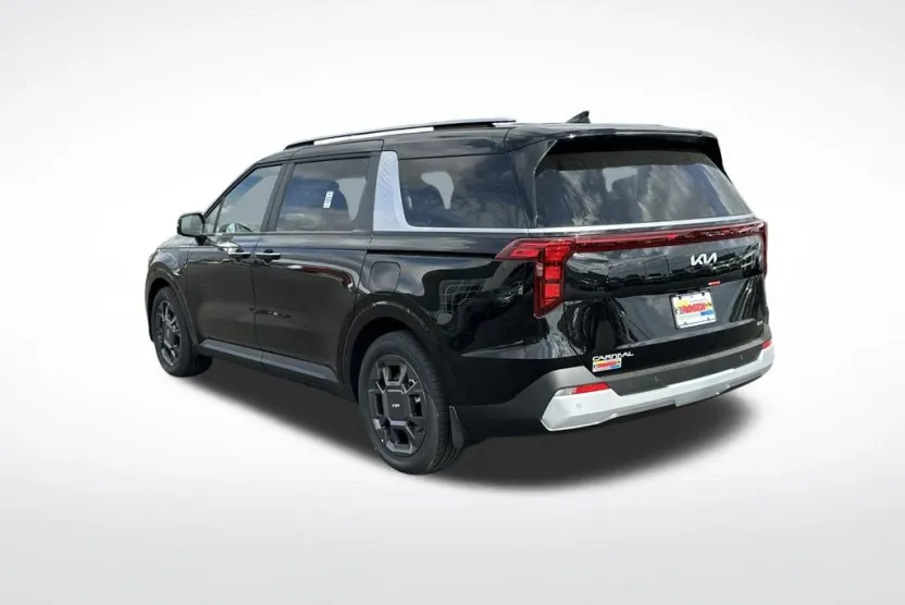 2026 Kia Carnival EX photo 1