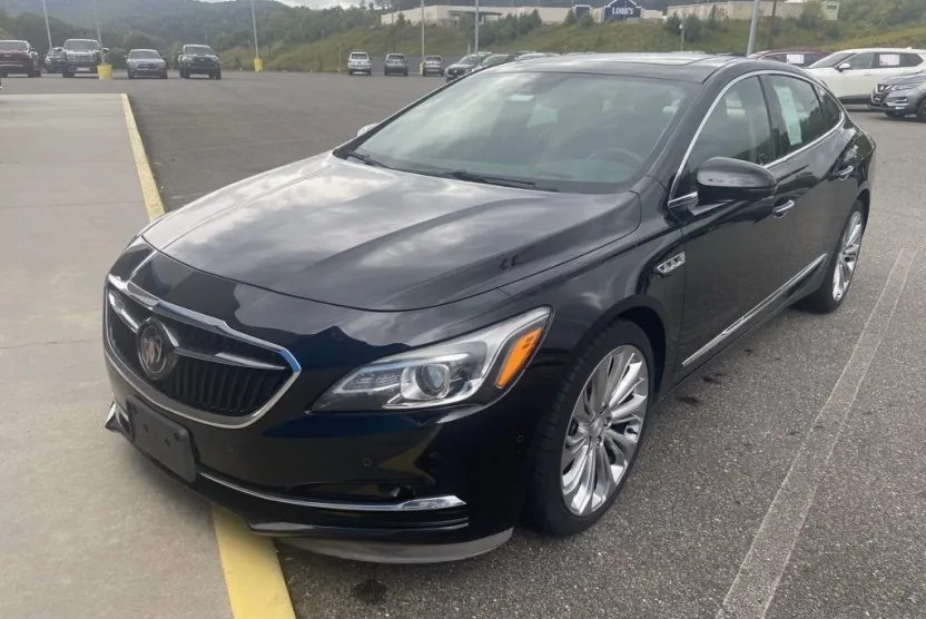 2017 Buick LaCrosse Premium I photo 1