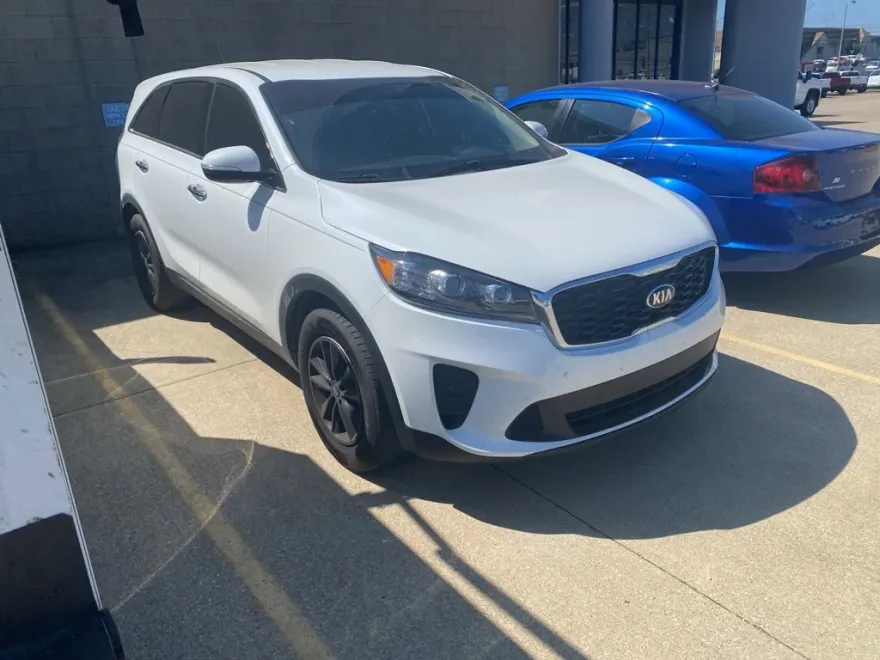 2020 Kia Sorento LX photo 1