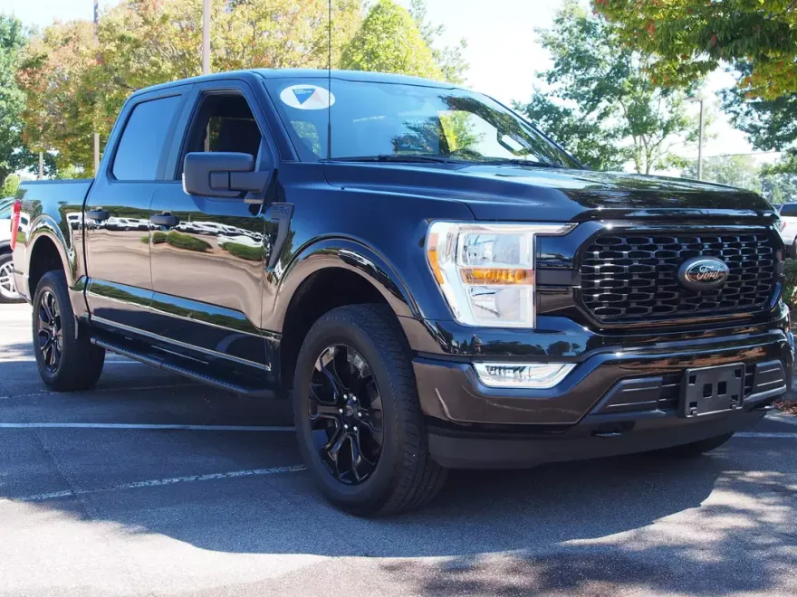2022 Ford F-150 XL photo 1