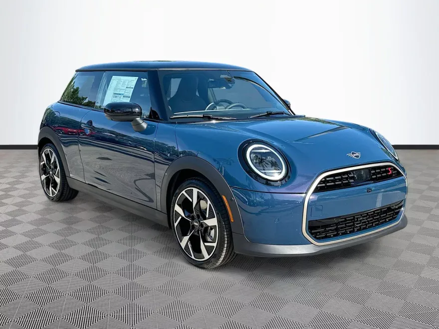 2025 Mini Cooper S Hardtop 2 Door Iconic photo 1