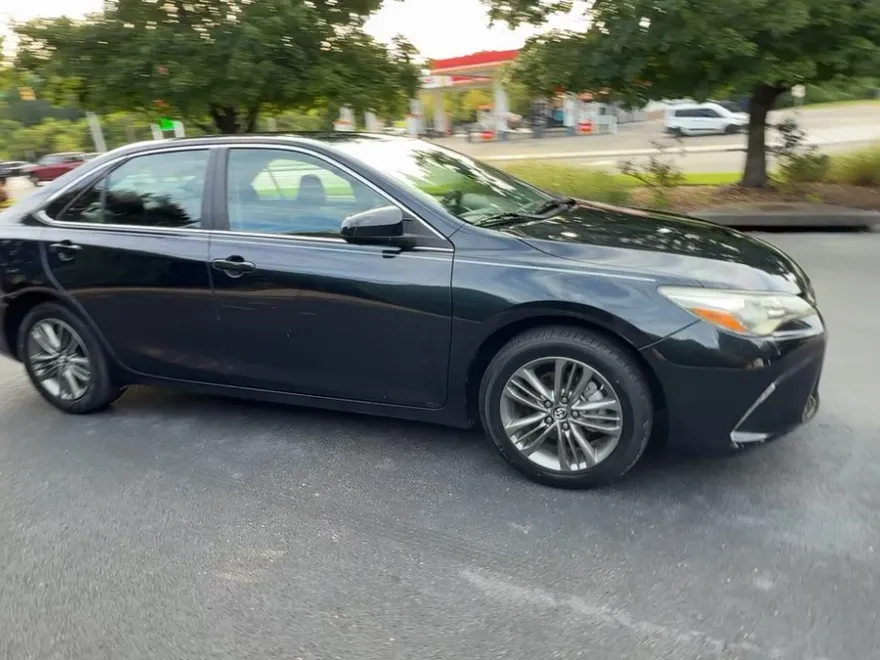 2017 Toyota Camry XLE XSE photo 1