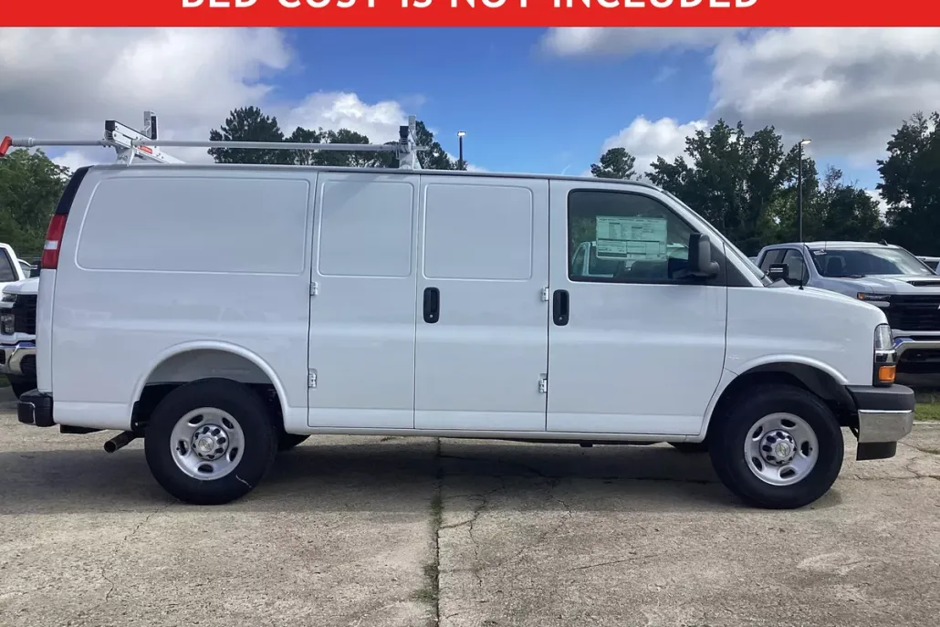 2025 Chevrolet Express Cargo 2500 Van photo 1