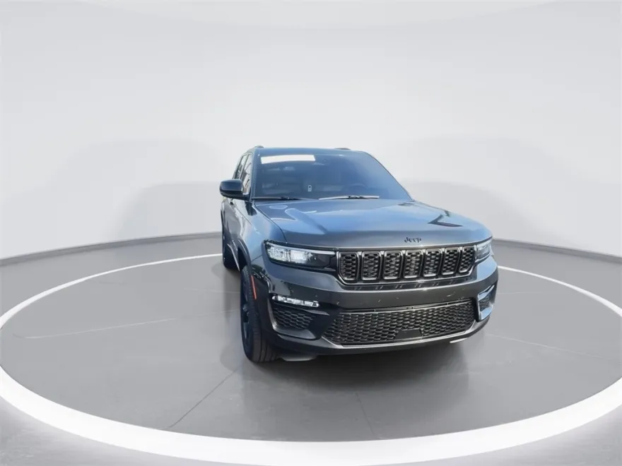 2024 Jeep Grand Cherokee Limited photo 1