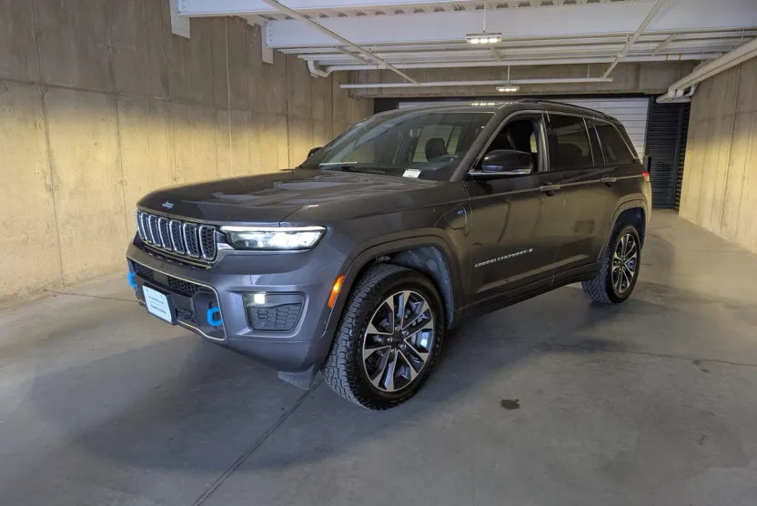 2024 Jeep Grand Cherokee Overland 4xe photo 1