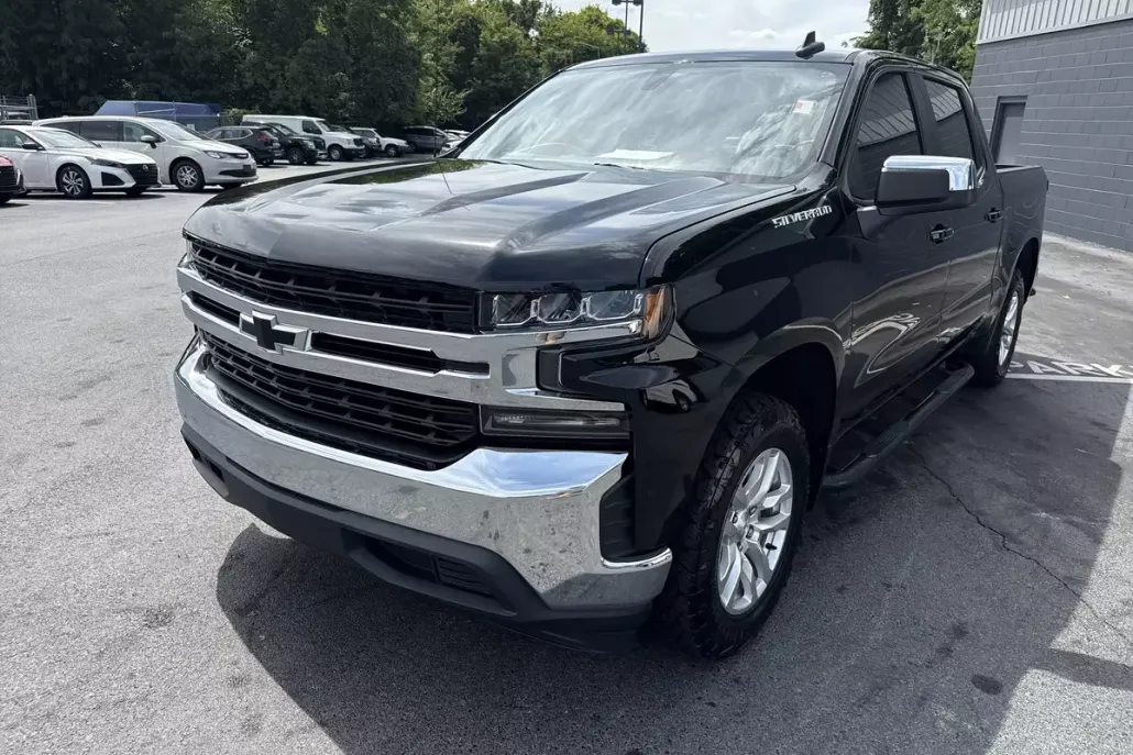 2020 Chevrolet Silverado 1500 LT photo 1