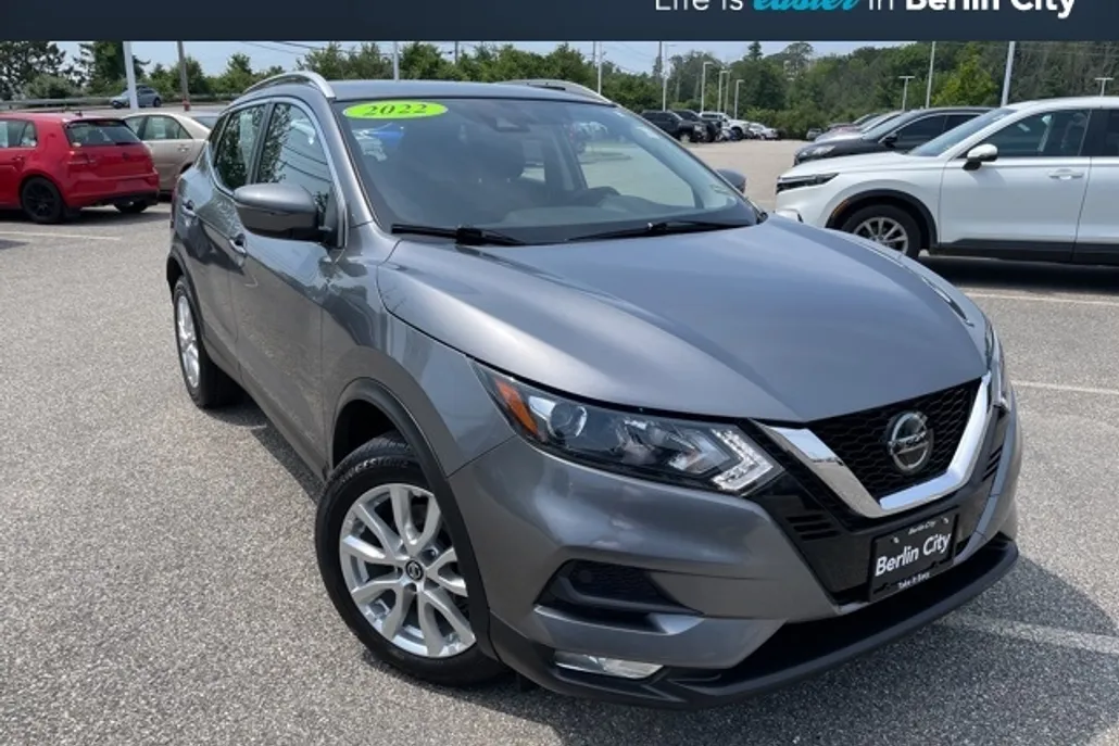 2022 Nissan Rogue Sport SV photo 1