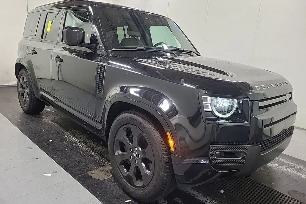 2021 Land Rover Defender 110 X-Dynamic HSE photo 1