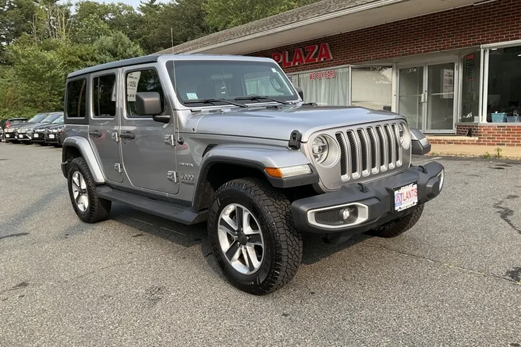 2019 Jeep Wrangler Unlimited Sahara photo 1
