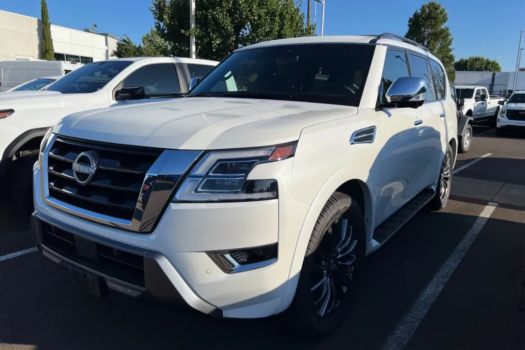 2024 Nissan Armada Platinum photo 1