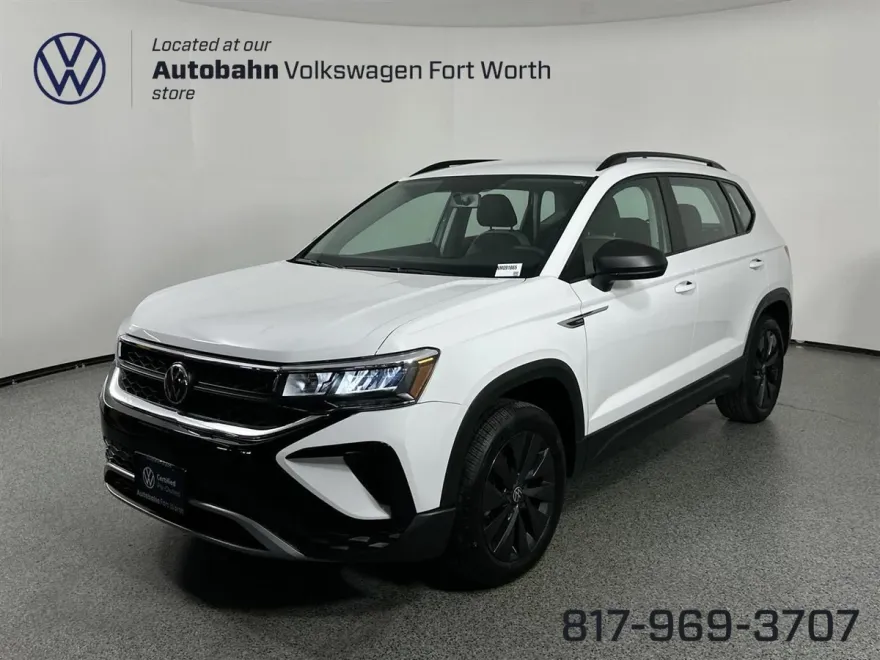 2022 Volkswagen Taos S photo 1