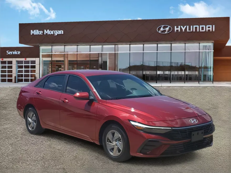 2024 Hyundai Elantra SE photo 1