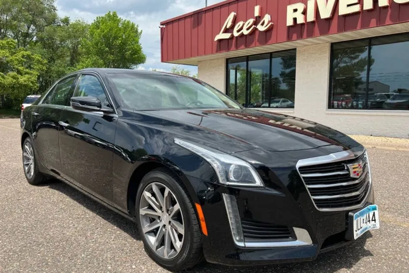 2016 Cadillac CTS Luxury photo 1