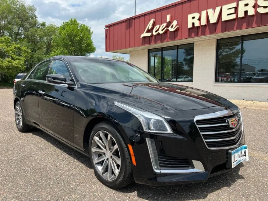 2016 Cadillac CTS Luxury photo 1