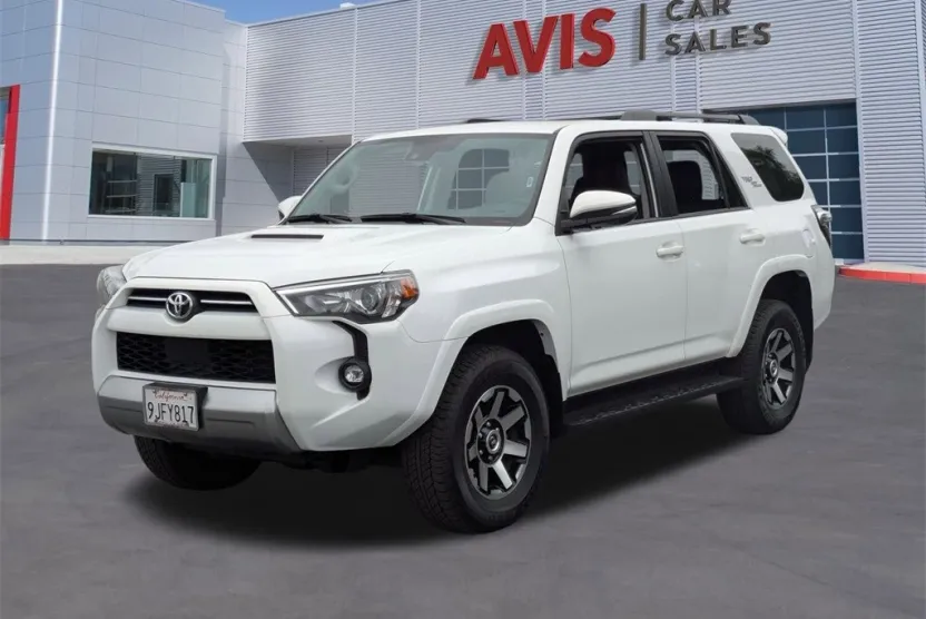 2024 Toyota 4Runner TRD Off-Road Premium photo 1