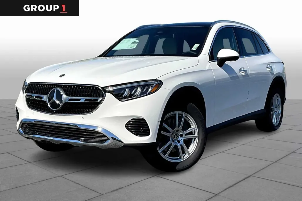 2025 Mercedes Benz GLC 300 photo 1