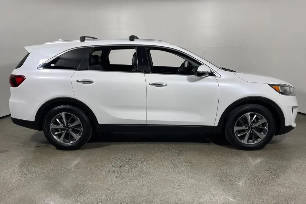 2019 Kia Sorento EX photo 1