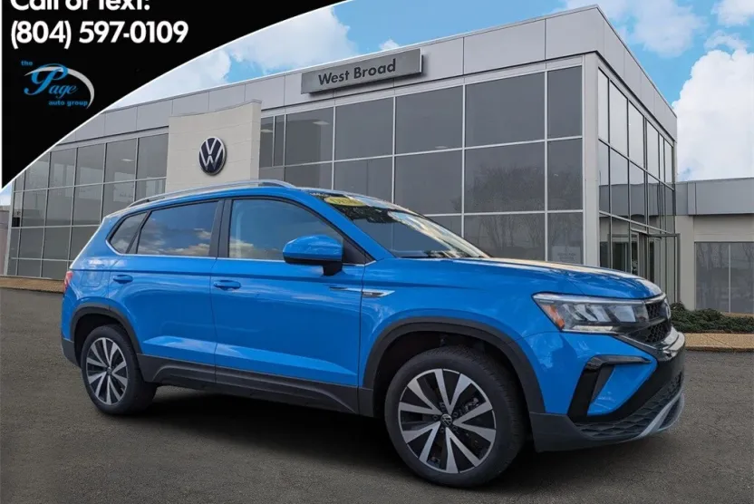 2023 Volkswagen Taos SE photo 1