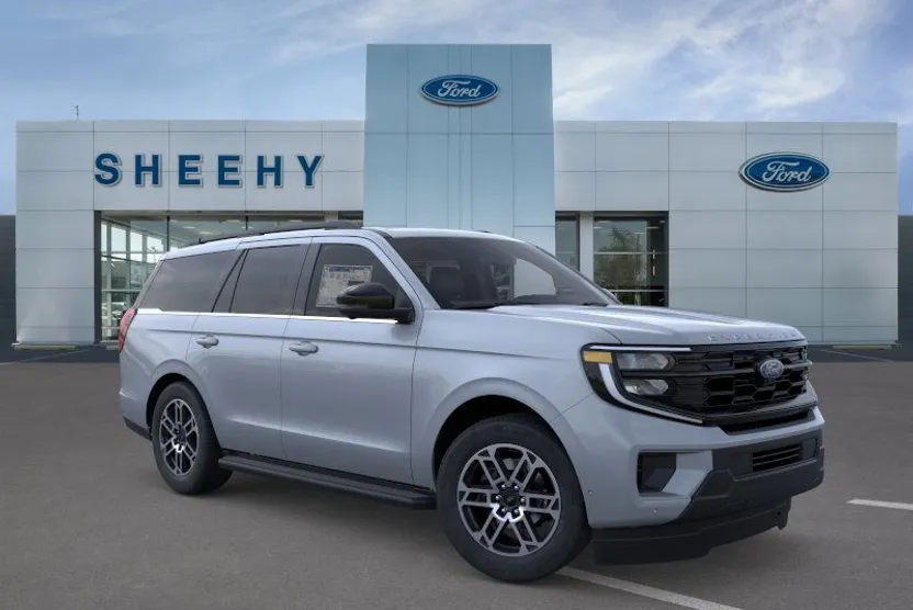 2025 Ford Expedition photo 1