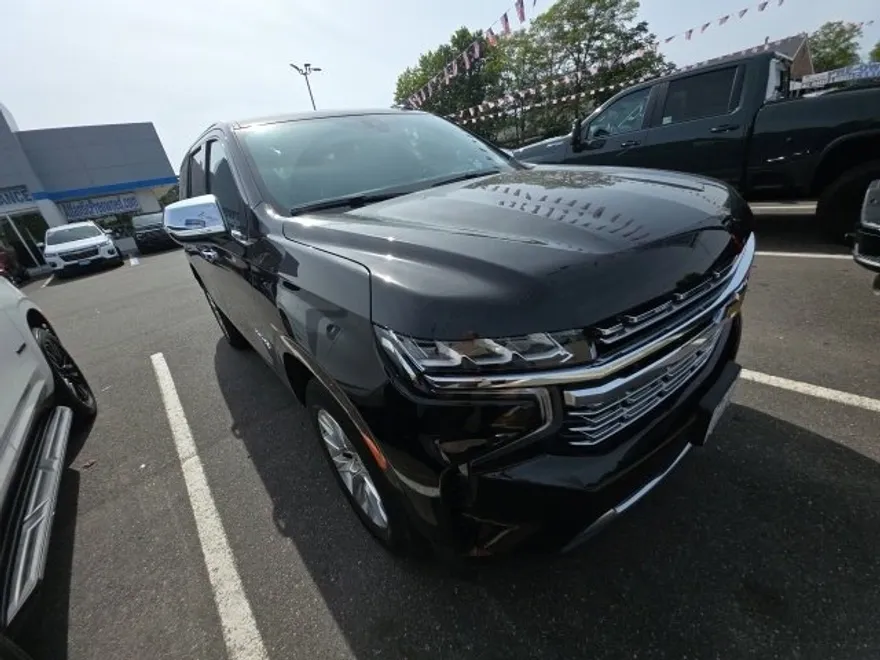 2022 Chevrolet Tahoe Premier photo 1