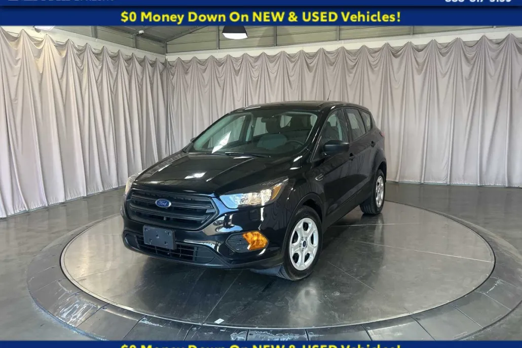 2019 Ford Escape S photo 1