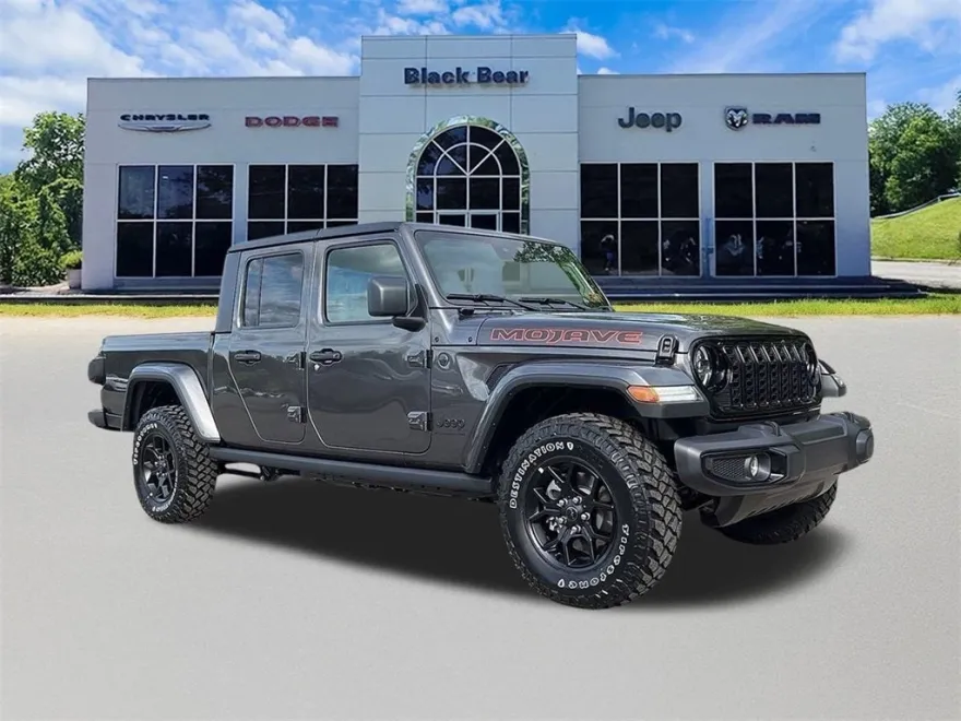 2025 Jeep Gladiator Willys photo 1