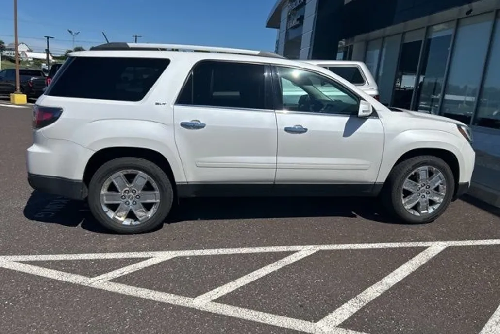 2017 Gmc Acadia Limited photo 1