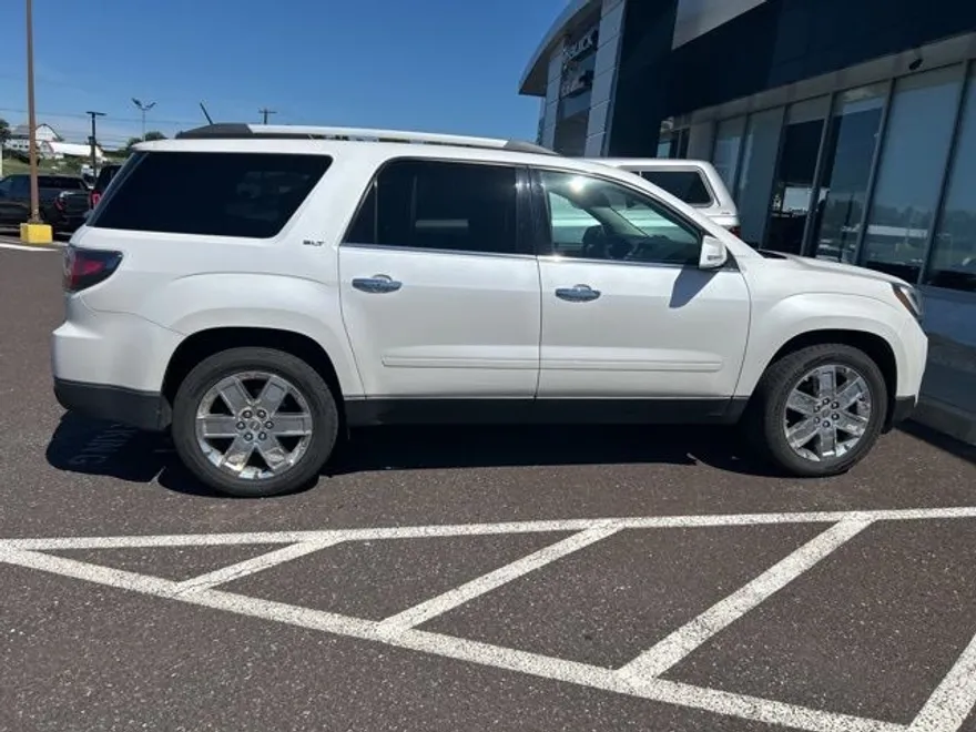 2017 Gmc Acadia Limited photo 1
