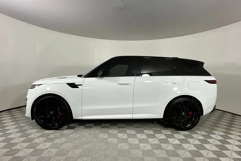 2025 Land Rover Range Rover Sport P460e Dynamic SE photo 1