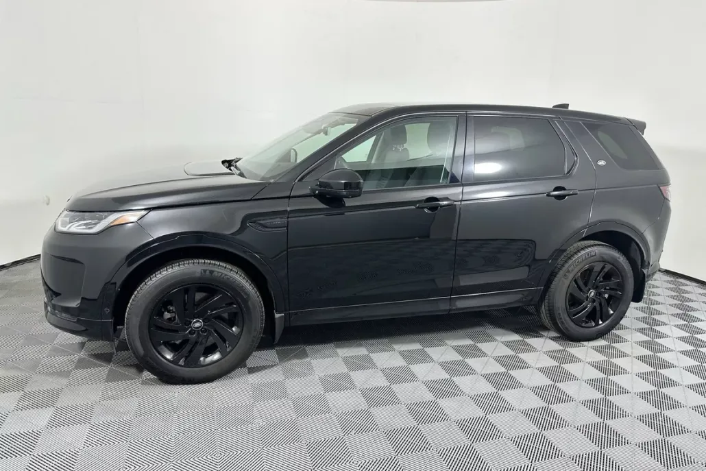 2025 Land Rover Discovery Sport S photo 1