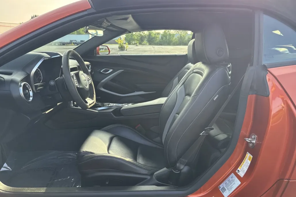 2024 Chevrolet Camaro 2LT photo 1