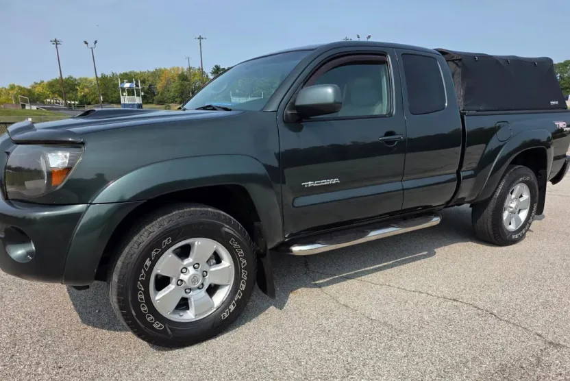 2009 Toyota Tacoma Access Cab SR5 photo 1