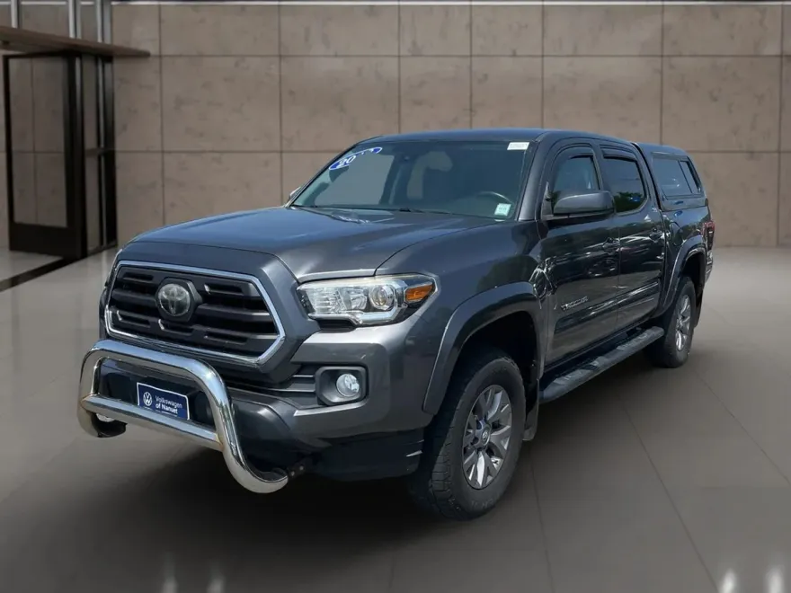 2018 Toyota Tacoma Double Cab SR5 photo 1