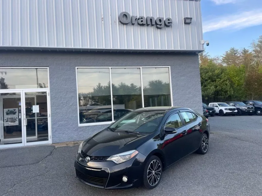 2014 Toyota Corolla Plus photo 1