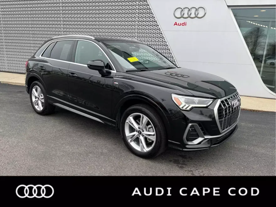 2022 Audi Q3 S line Premium Plus photo 1