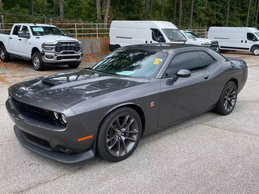 2023 Dodge Challenger R/T Scat Pack photo 1