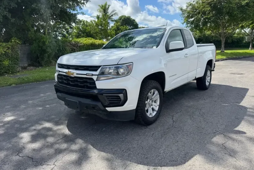 2022 Chevrolet Colorado LT photo 1