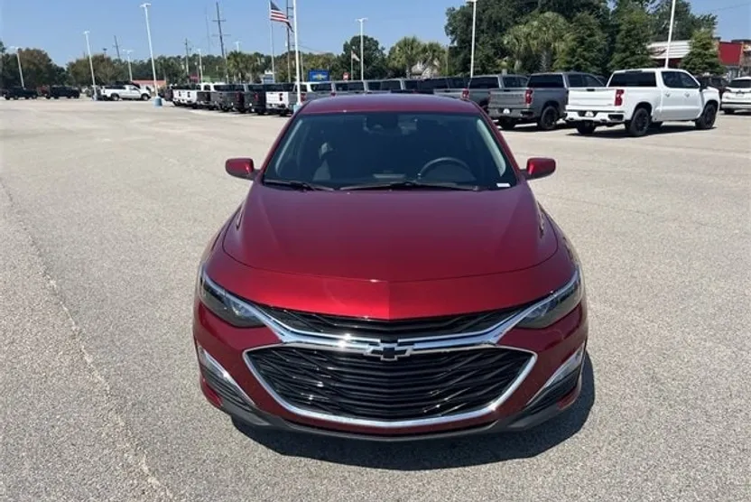 2023 Chevrolet Malibu RS photo 1