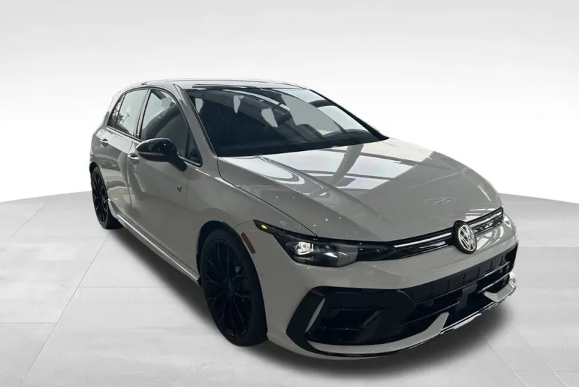 2025 Volkswagen Golf R photo 1