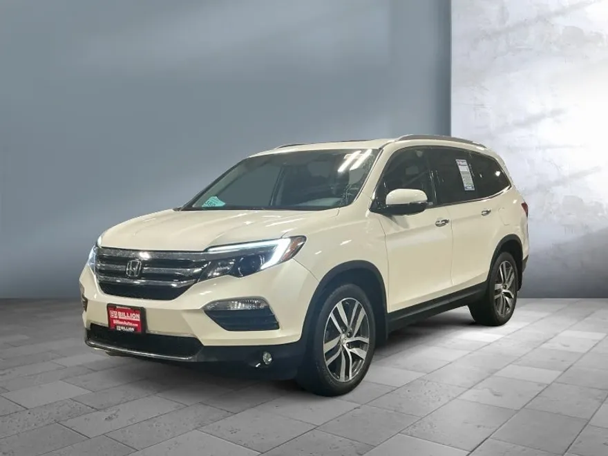 2018 Honda Pilot Touring photo 1